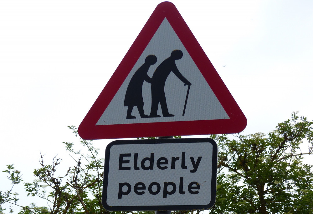 The discussion on pensioners falling over comes just two working days - or four days including a weekend - where concerns were raised about streetlights being turned off and its impact on accidents. (Image - CC 3.0 DracoEssentialis Cropped https://tinyurl.com/tc39smce)