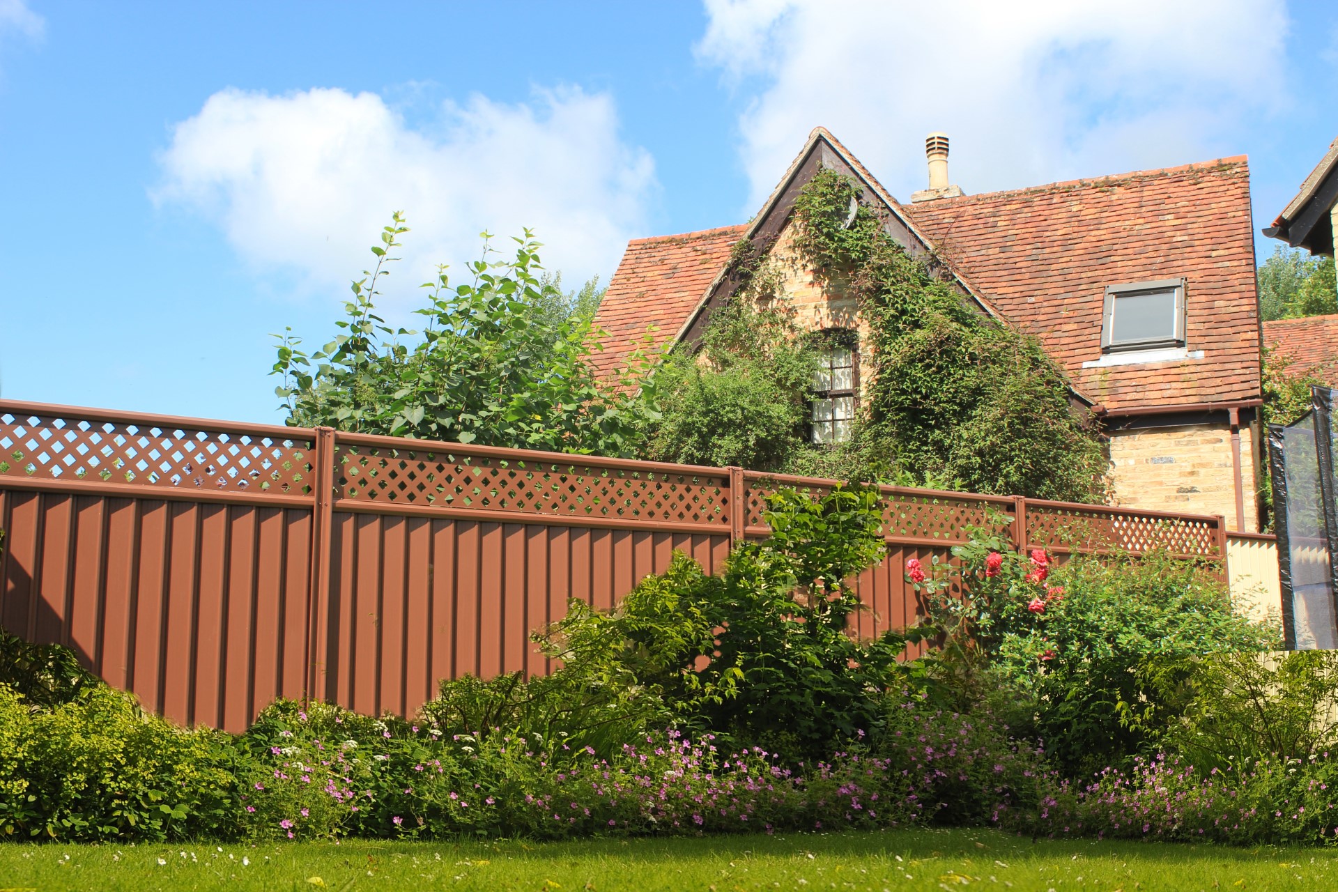 ColourFence has installed more than 100,000 fences throughout the UK.