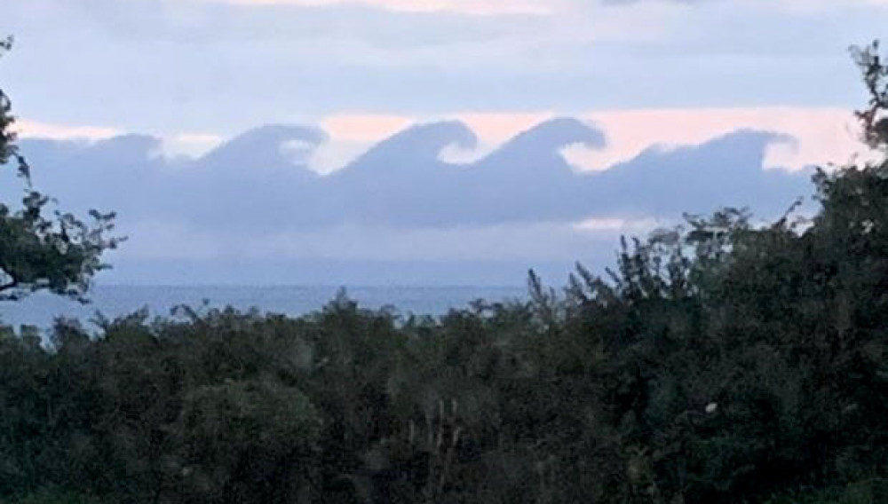 Rare wave shape cloud (Picture: Joy Patrick/SWNS)