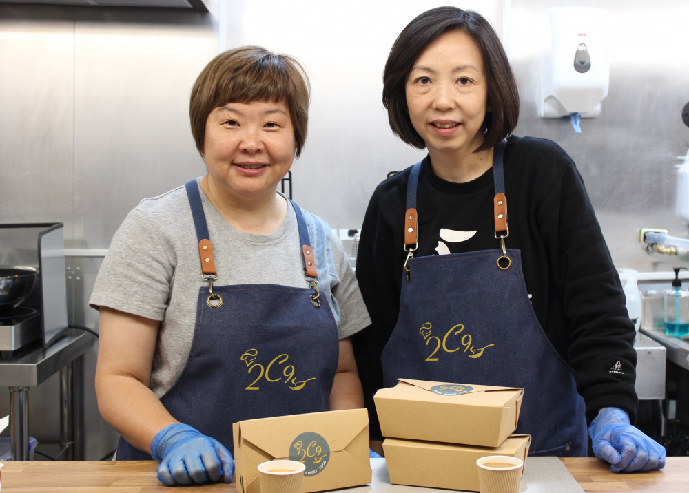 Macclesfield Indoor Market was abuzz last weekend with a new stall opening. Tammy (left) and Lavina (right) have been very grateful for the town's support so far. (Image - Macclesfield Nub News) 