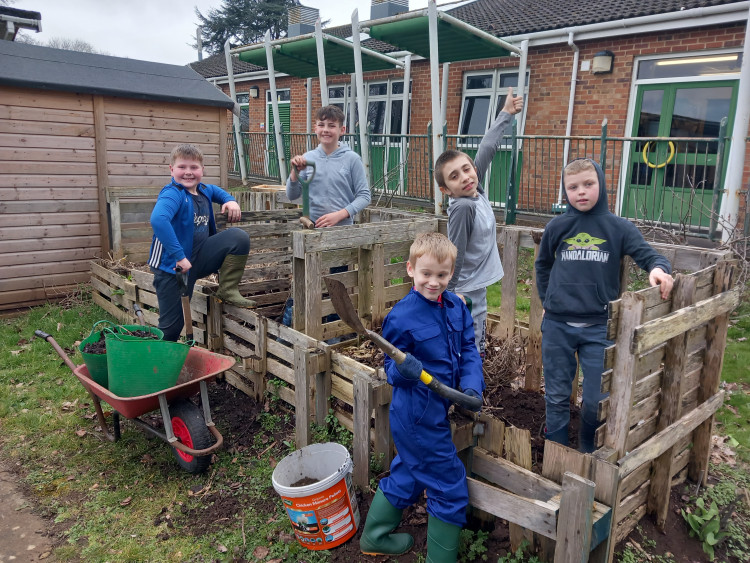 The composting gang : Thank you Cllr Eleanor Jackson for sending Nub News this super photo