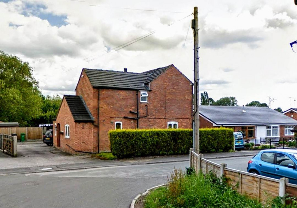 Cheshire East have given the go-ahead for a three-storey apartment block to be built at Sydney Cottage Farm, off Herbert Street (Google).