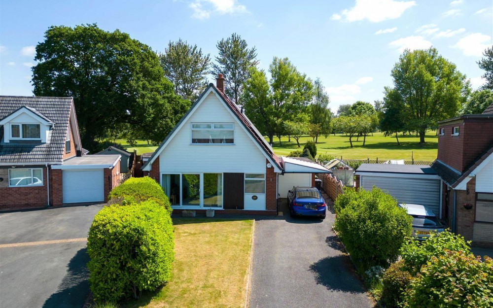 Home overlooking Alsager Golf Course (Photos: Stephenson Browne)  