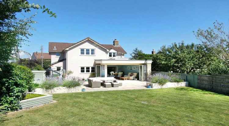 Four-bedroom detached house in Wedmore