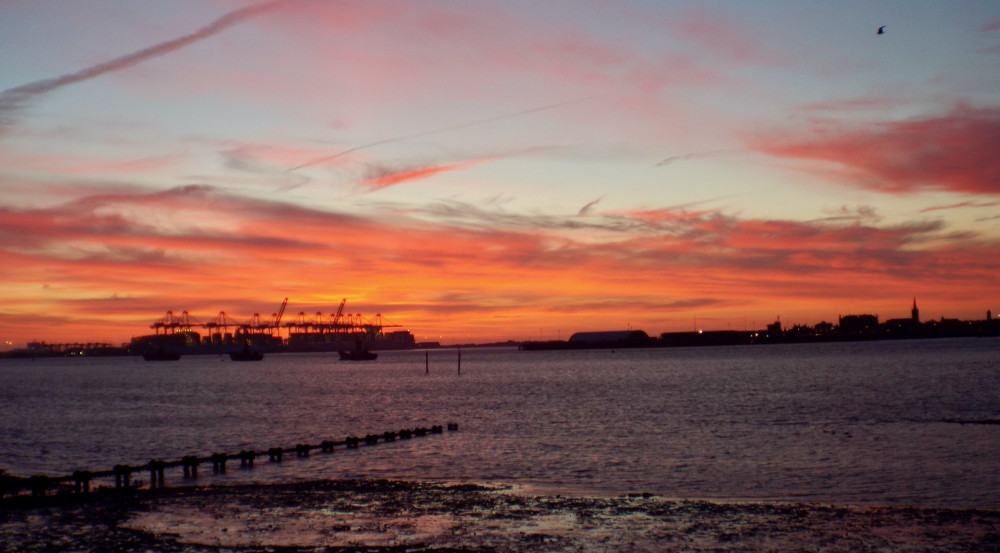 Felixstowe sunrise (Picture: Nub News)