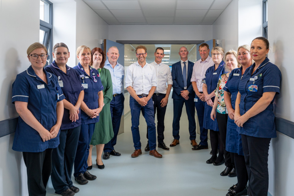  Lord Markham meets staff from Mid Cheshire Hospitals NHS Foundation Trust and representatives from the Darwin Group. (Photo: Darwin Group)