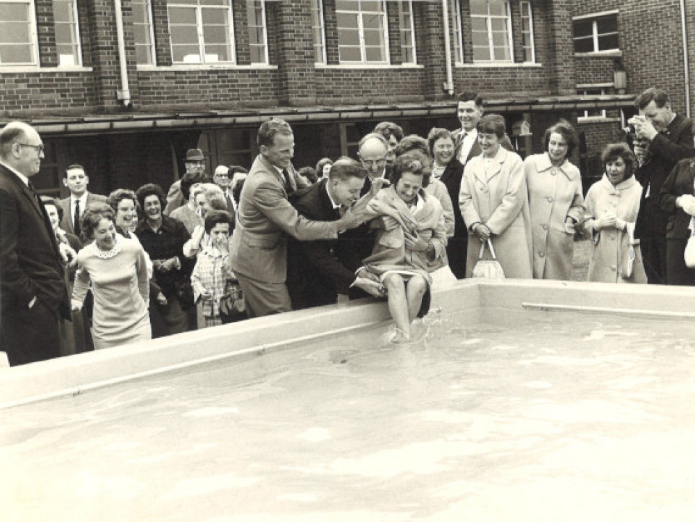 The water history displays will be available at local libraries throughout September (image via Warwickshire County Council)