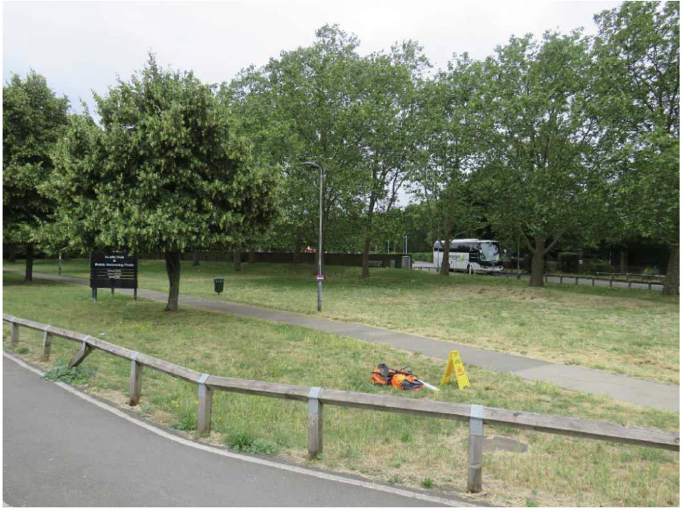 Plans to build a 15-metre high 5G mast next to Old Deer Park. (Photo Credit: Planning Application).