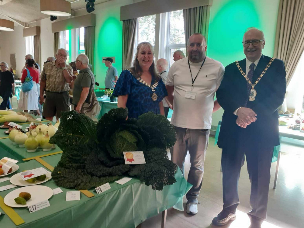 Cllr Jane Hearne (left), show secretary, Simon Robertson and Cllr Rod Fletcher (Photo: Deborah Bowyer/Alsager Nub News)