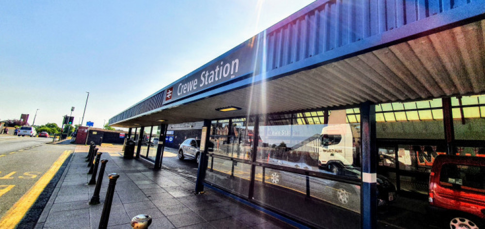 The life-saving bleed control kits sit alongside existing first aid provision at Crewe Station (Nub News).