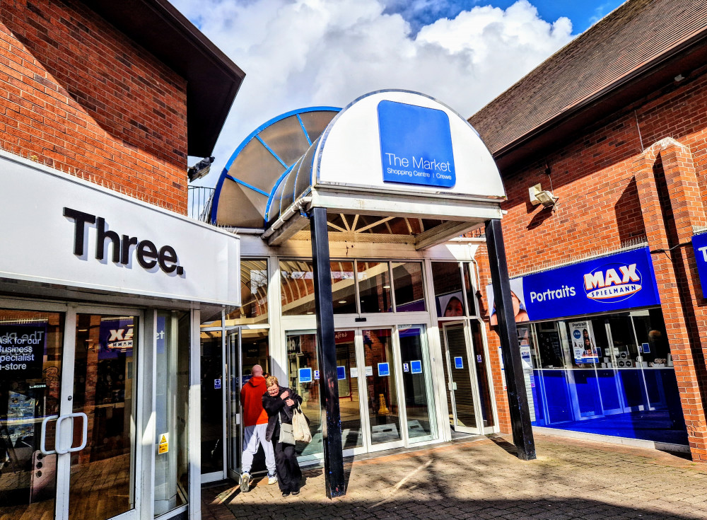 Crewe: There's plenty of retail, hospitality and food jobs in our weekly jobs round-up! (Image - Ryan Parker) 