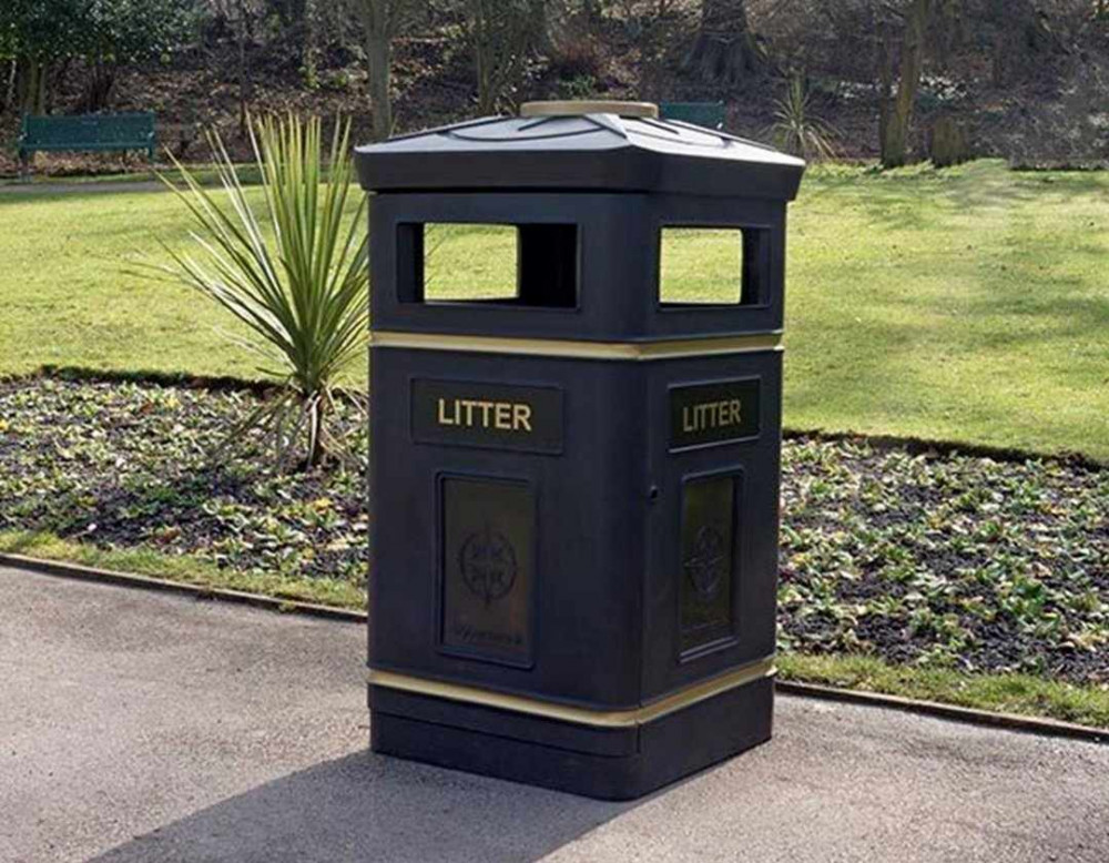 Oakham will soon get new litter bins. Image credit: LDRS. 