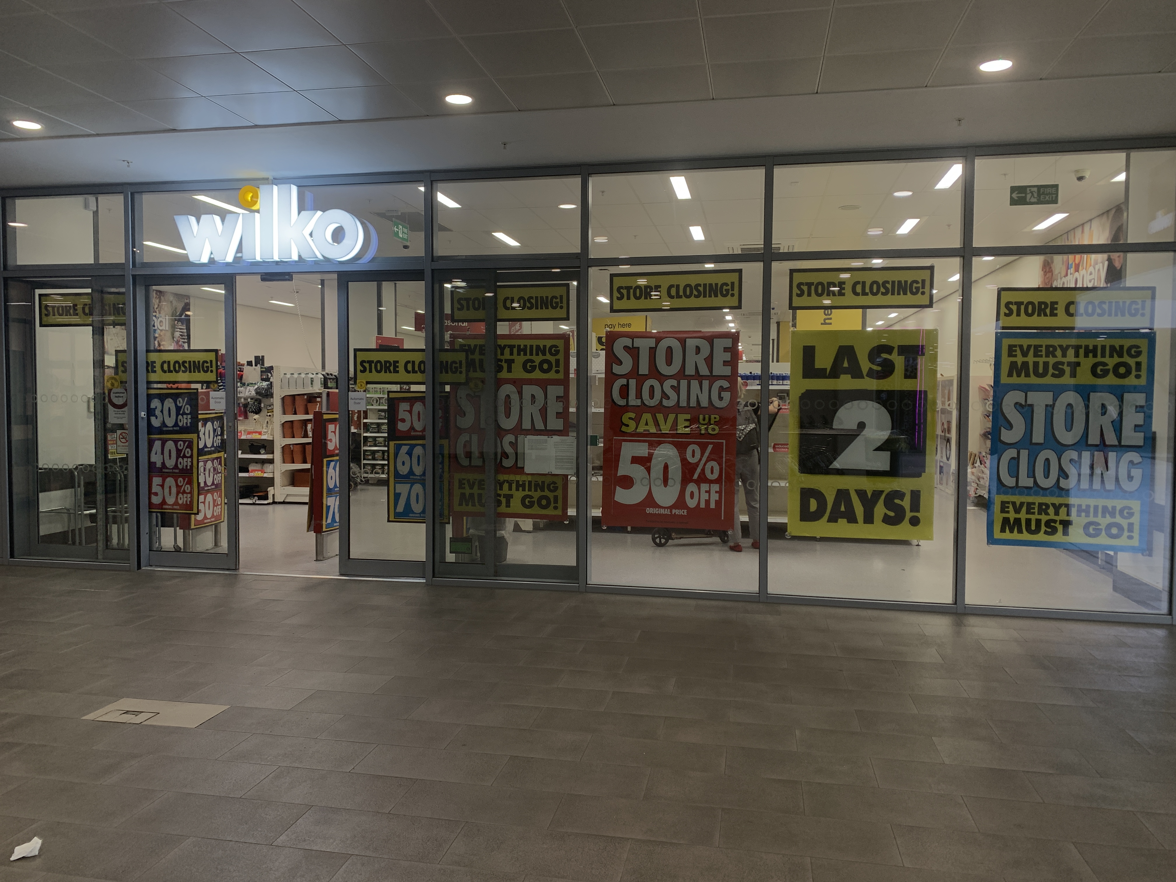 Large sale signs displayed on Wilko's Acton store as more chains face closure today (image via Cesar Medina).