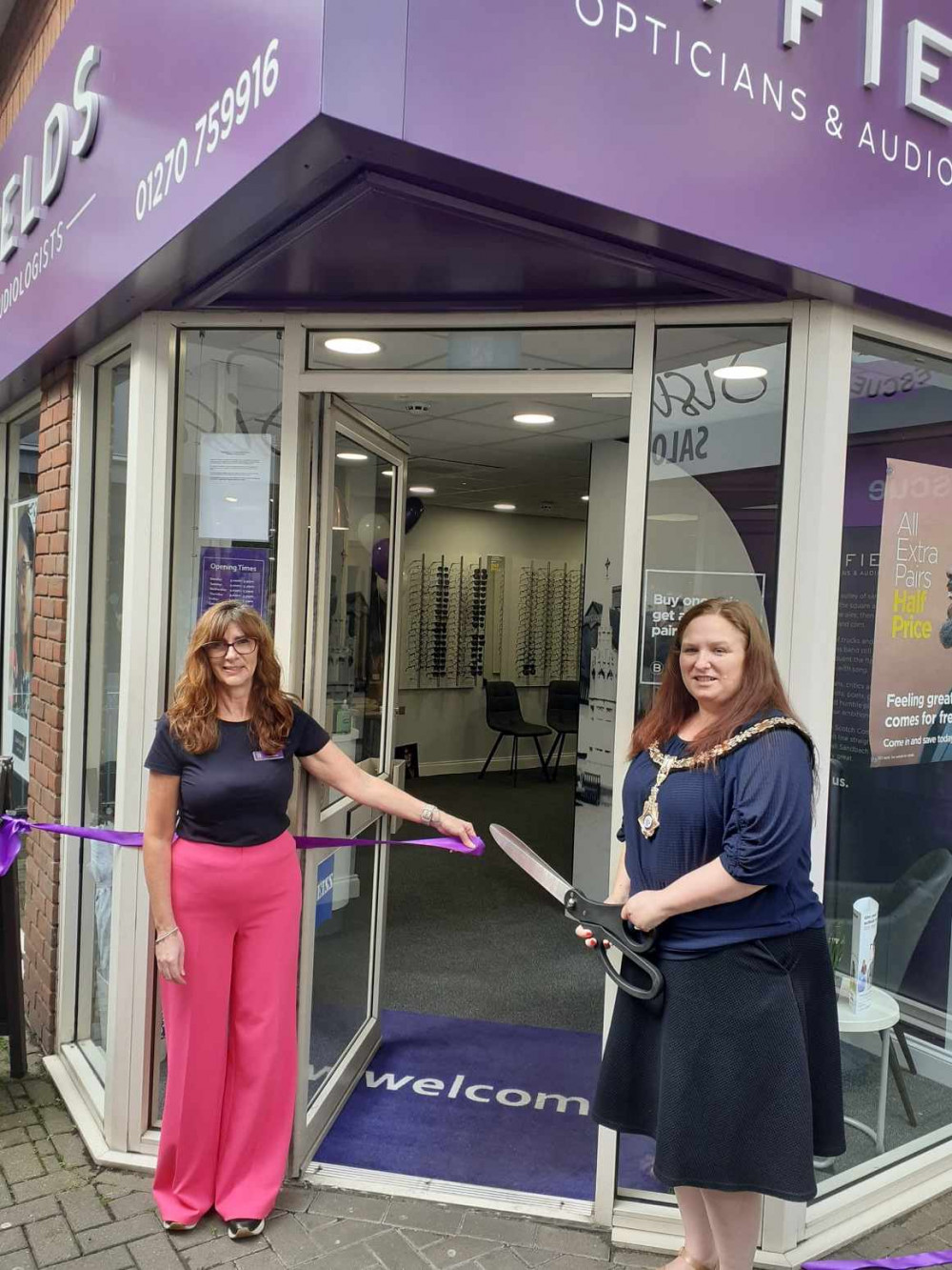 Sandbach Mayor with manager, Sharon Casey. (Photo: Deborah Bowyer/Sandbach Nub News)