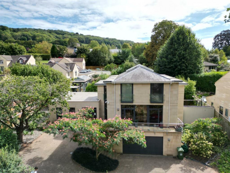  Exploring Altair, a versatile family home in Bath's southeastern fringes.