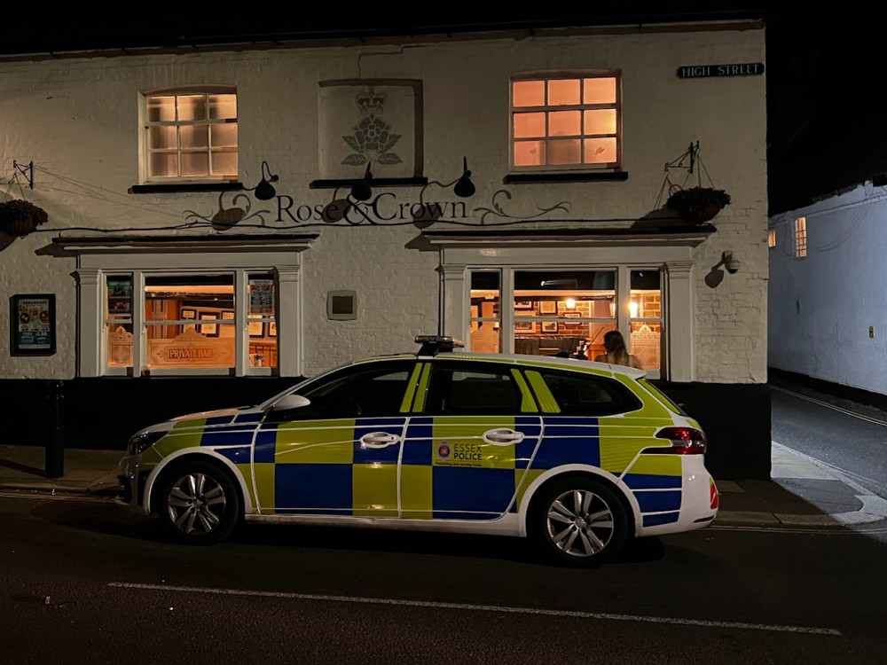 Police and an ambulance crew were called to the Rose & Crown pub, where a woman had reportedly been spiked. (Photo: Nub News)