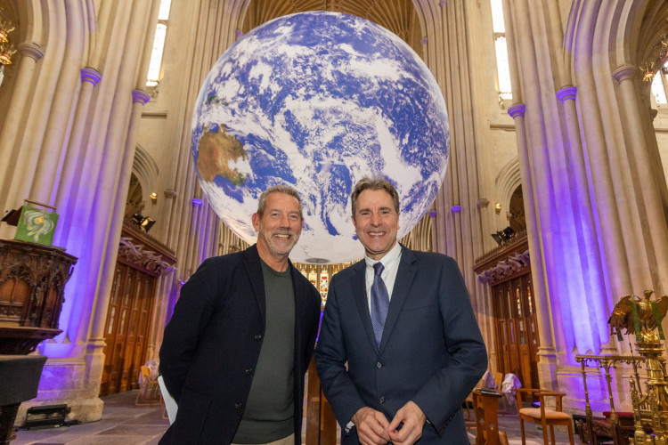 Mayor Norris and Bath Abbey's CEO Frank Mowat