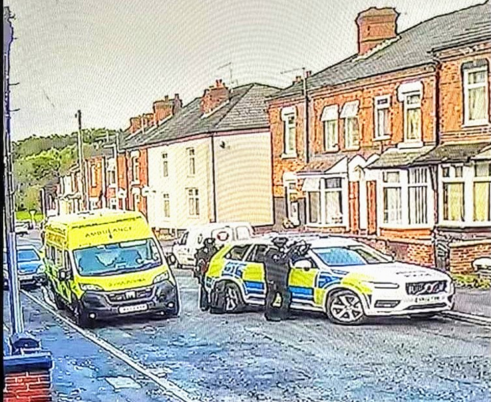 CCTV footage of armed police officers 'deployed' to Ford Lane on Friday 22 September, following reports of 'concerns' for the welfare of a man (Nub News).