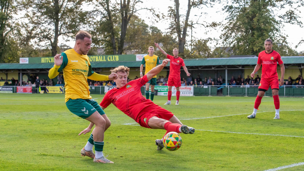 Hitchin Town 0-0 Barwell Town: Stalemate at Top Field. Report by Pipeman, photographs by Peter Else 