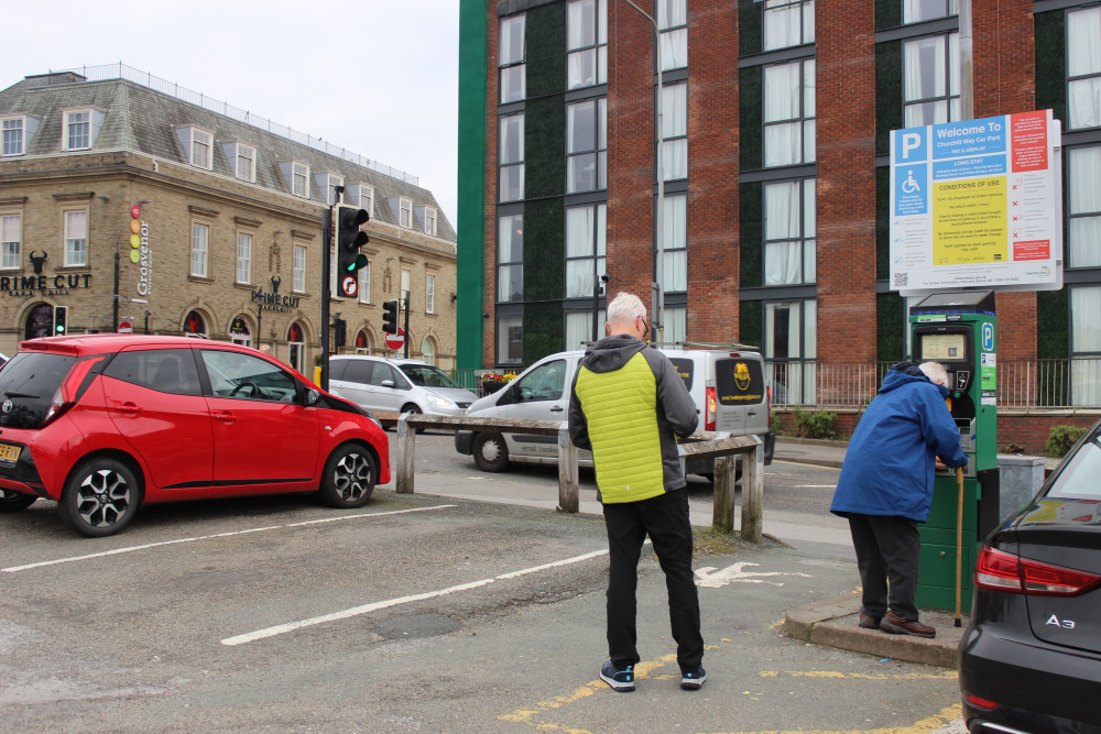 People paying for parking at the Churchill Way Carpark in Macclesfield. (Image - Macclesfield Nub News)