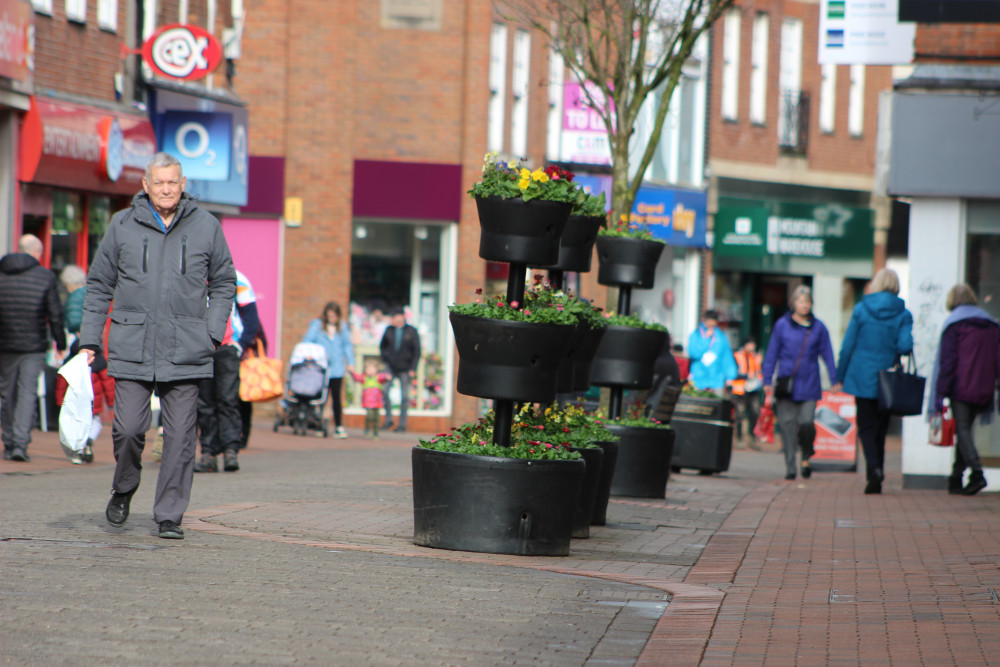 Shoppers walk on Mill Street in Macclesfield. (Image - Macclesfield Nub News)