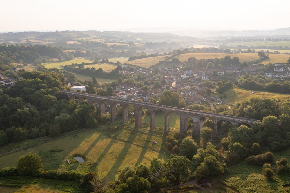  Work was carried out around 15 years ago on the piers (the vertical supports between the arches), drains and arches. Since then, water has been getting into open joints