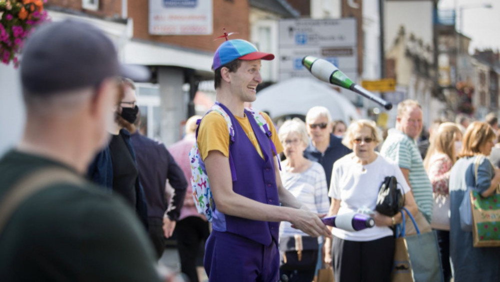 Entertainer at eat:Dawlish festival 2022 (eat:Festivals)