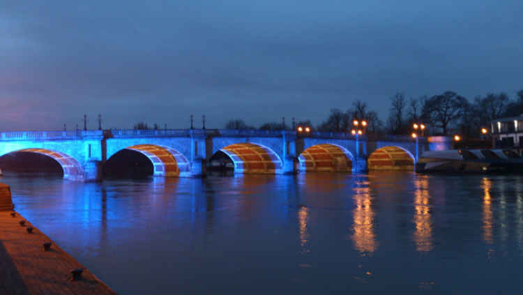 Kingston Bridge at night