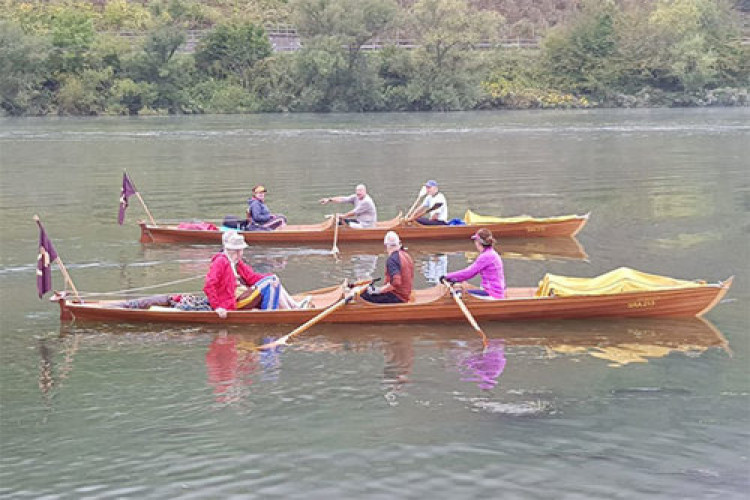 Skiffing is more stable than rowing. (Photo: Richmond Council)