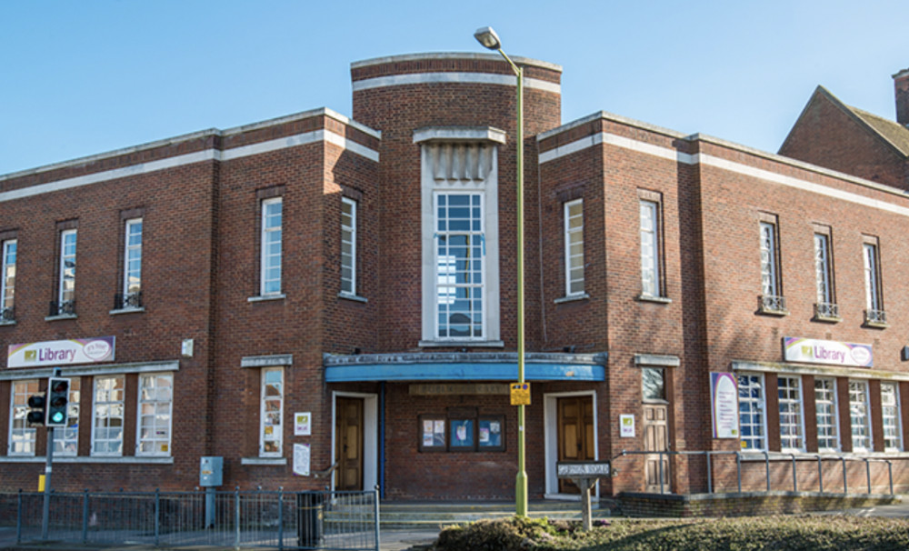 Free cybercrime advice sessions in Letchworth Library (pictured). CREDIT: Nub News 