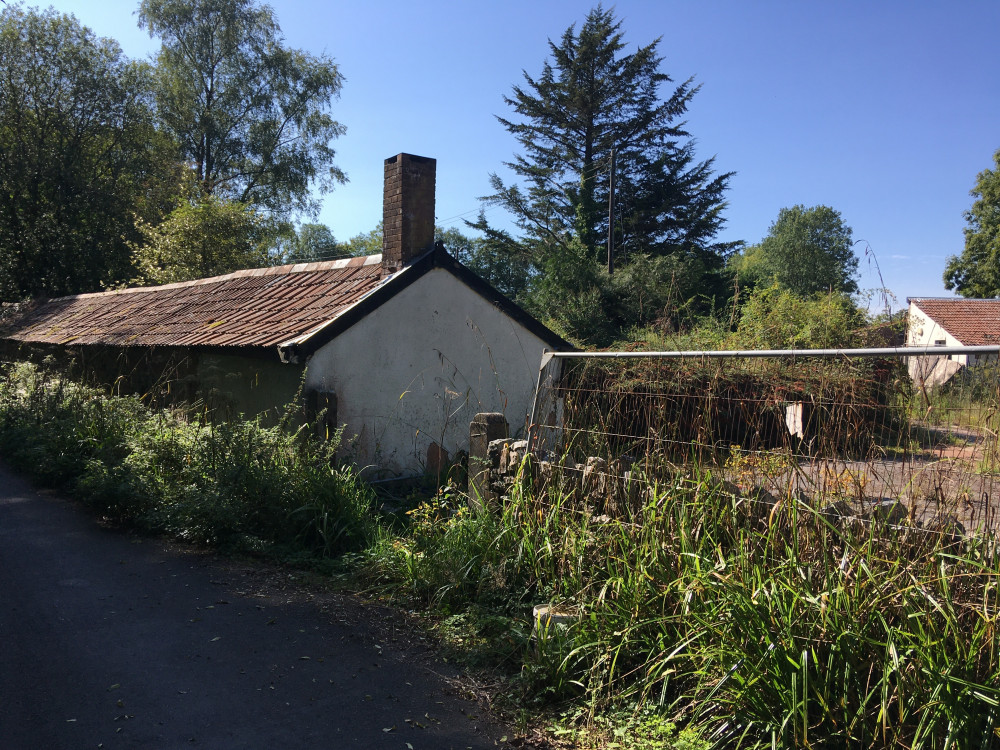 Ruins Of The Merry Harriers Pub In The Blackdown Hills (1) Daniel Mumby 140920