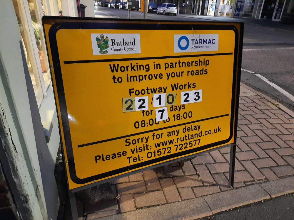 The pavement on Oakham High Street will be closed for one week. Image credit: Nub News. 