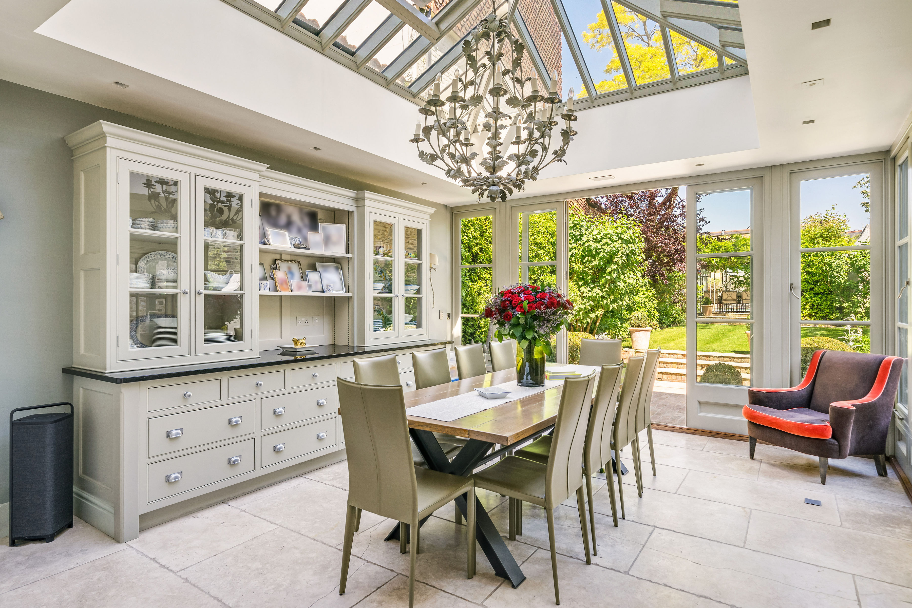 The dining area. (Photo Credit: Fine and Country Richmond).