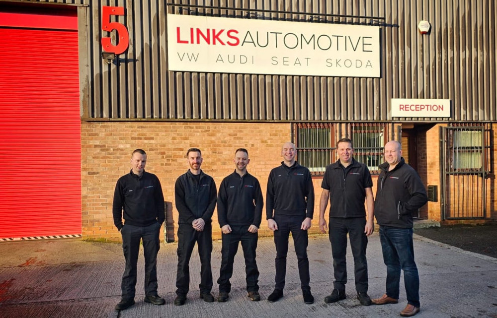 Staff of the independent garage of Fence Avenue. (Image - Links Automotive)