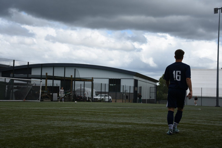 Goalkeeper Andy Whitehouse made a number of saves to keep Kenilworth Wardens in the contest (image supplied)