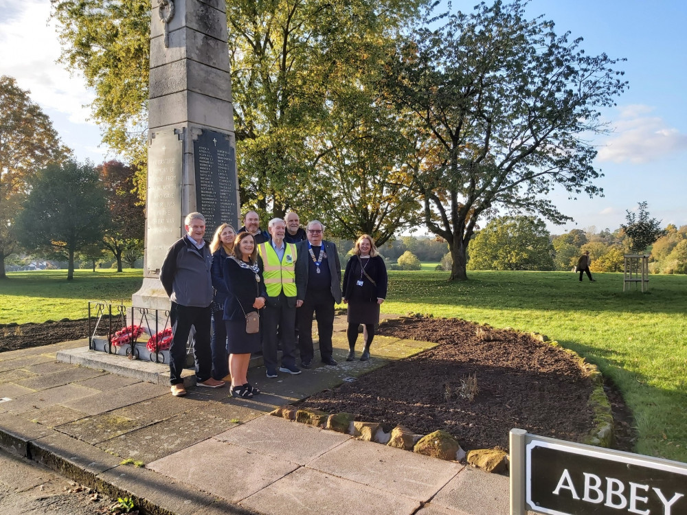 Funding from Kenilworth Lions has enabled a ramp to be installed near Kenilworth's war memorial (image via Warwick District Council)