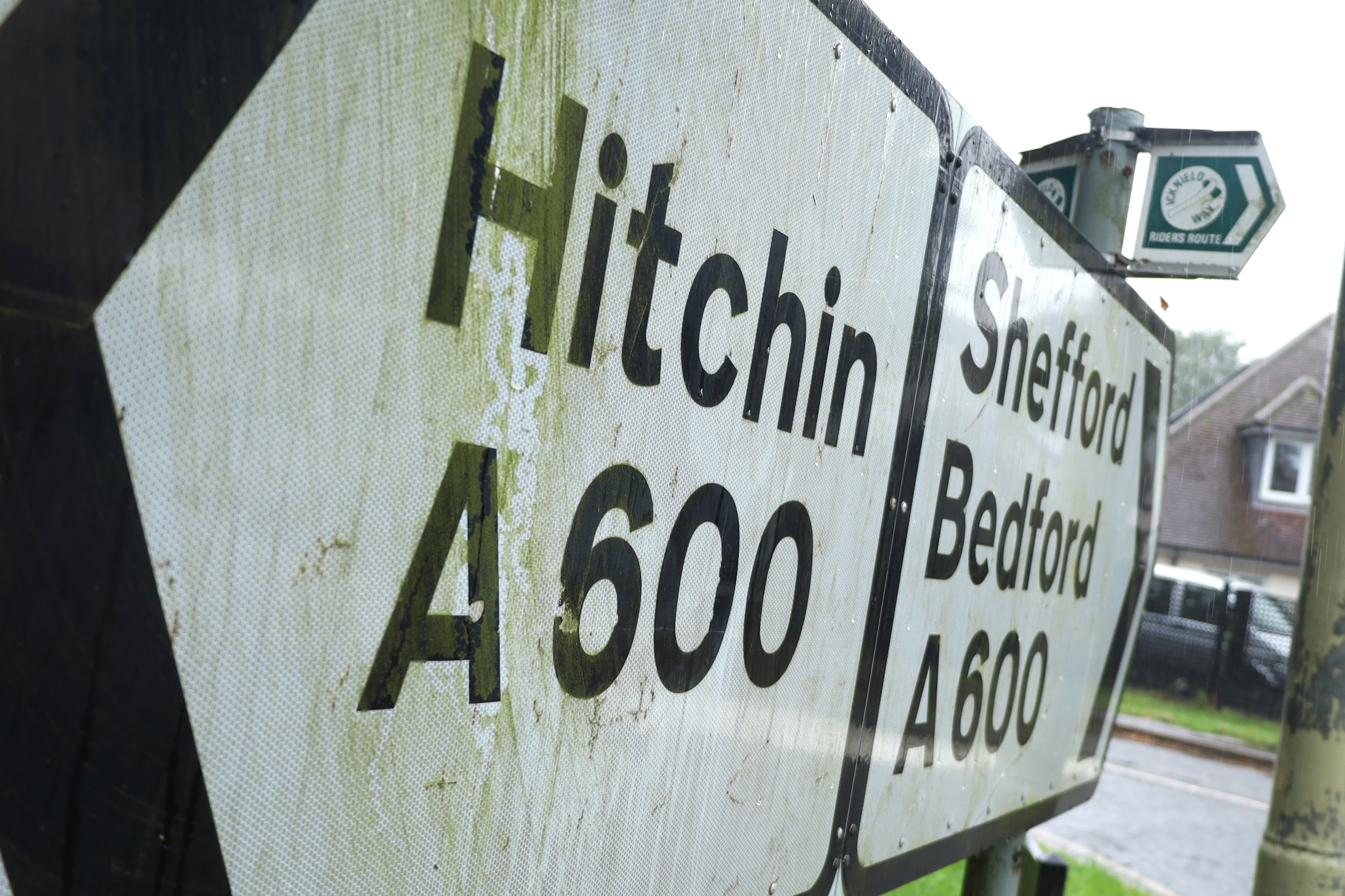 Hitchin - Shefford road sign. CREDIT: Will Durrant/LDRS