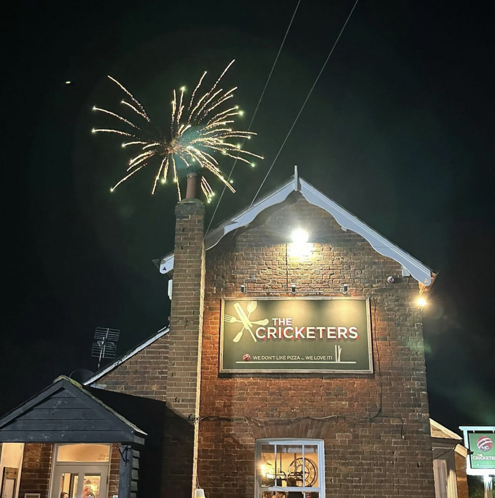 Weston Fireworks are huge success. PICTURE: Fireworks over The Cricketers' in Weston. CREDIT: The Cricketer's 