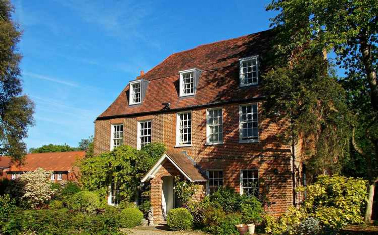 The Old Rectory in Cheam - the site of many photoshoots (Credit: A P Monblat via Wikimedia commons)