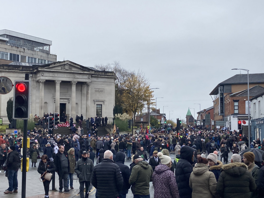 Hundreds of people attended the memorial event in Stockport town centre on Remembrance Sunday, centred around the War Memorial Art Gallery (Image - Alasdair Perry)