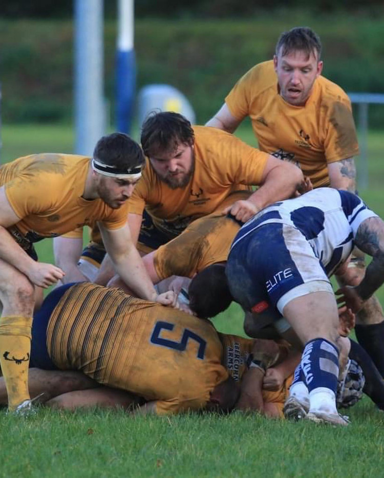 Teddington secured a bonus point win in West Sussex. (Photo: Simon Ridler)