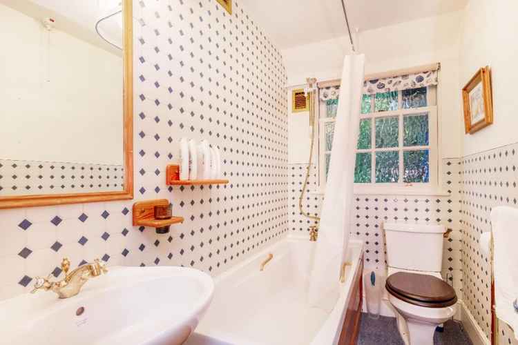 The bathroom (Credit: Ross Hand Estate Agents)