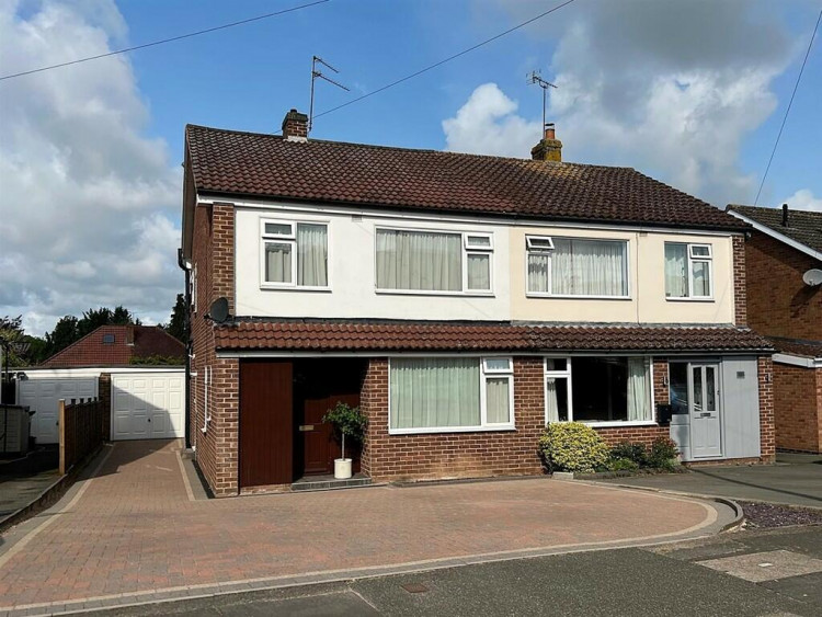 This week we have looked at a three-bed semi-detached home on Woodcote Avenue, available for £425,000