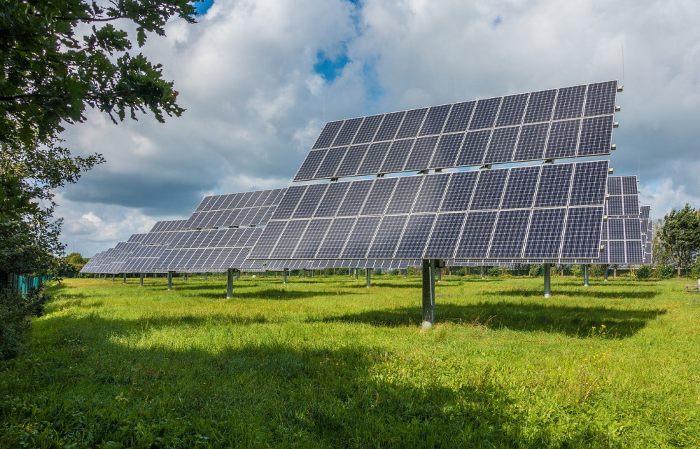 An example of solar panels in the countryside. Image by Sebastian Ganso, Pixabay