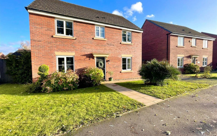  Stunning property close to the canal for lovely walks. (Photos: Stephenson Browne) 