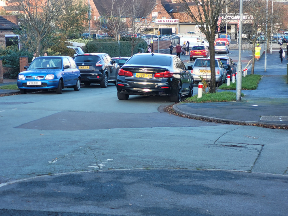 Palmers Green in Hartshill could soon have double yellow lines installed to stop people parking on the road during school hours (LDRS).