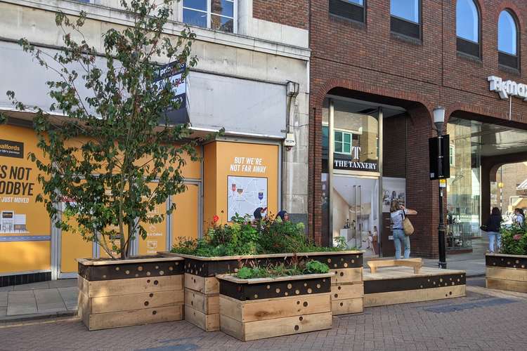 The new planters on Thames Street block disabled parking spaces (Image: Nub News)