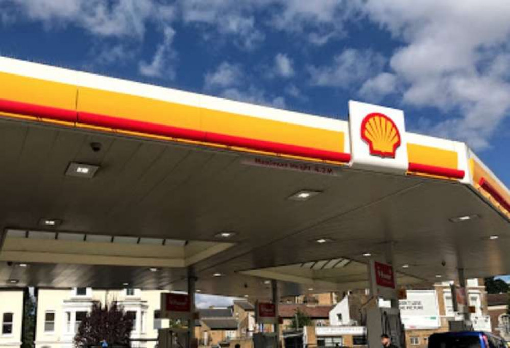 The Shell garage on Kingston's London Road A308 - queues to use this are causing major jams (Image: Google Maps)