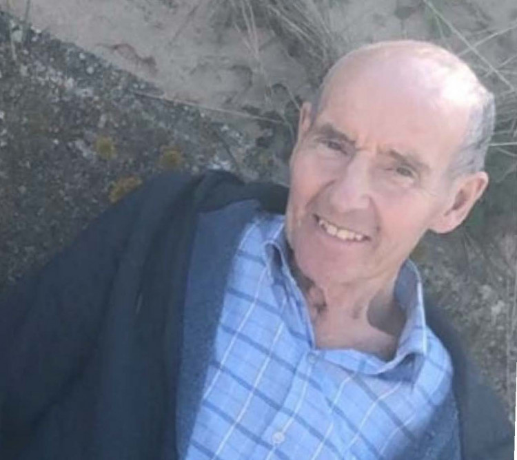 Michael Hughes, aged 78 from Crewe, passed away peacefully at home with family by his bedside.