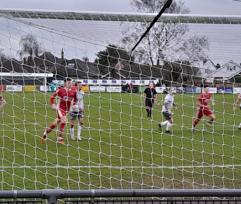 Felixstowe & Walton United could not find the net (Picture: Nub News)
